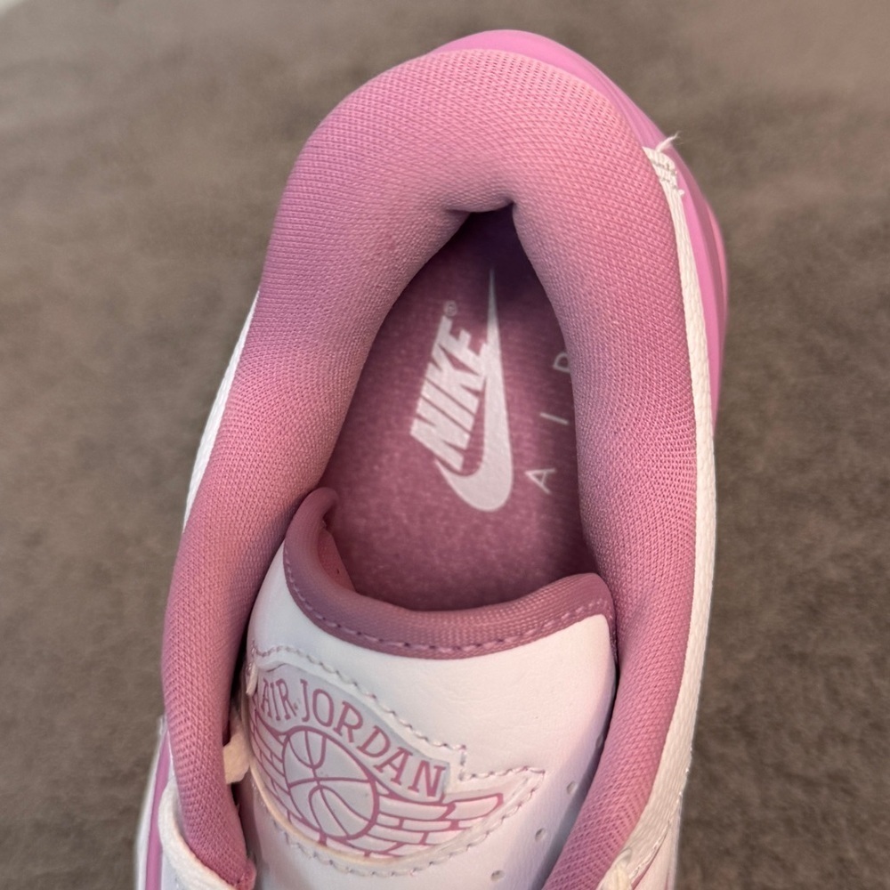 Jordan 2/3
Brand new
Womens - Picture 6 of 7